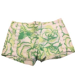 Lilly Pulitzer green and white print shorts. Size 00.